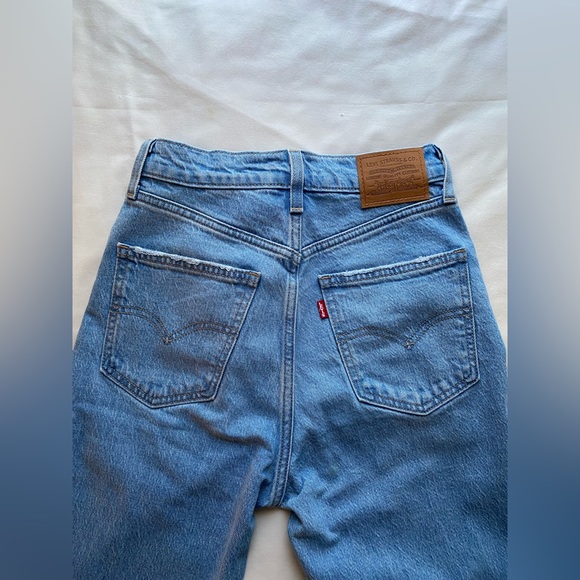 Levi’s Women’s 70’s High Flare - Picture 3 of 5